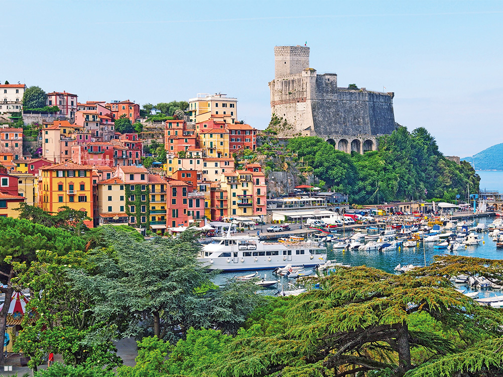 Una immagine di Lerici: vacanze pet friendly al mare.